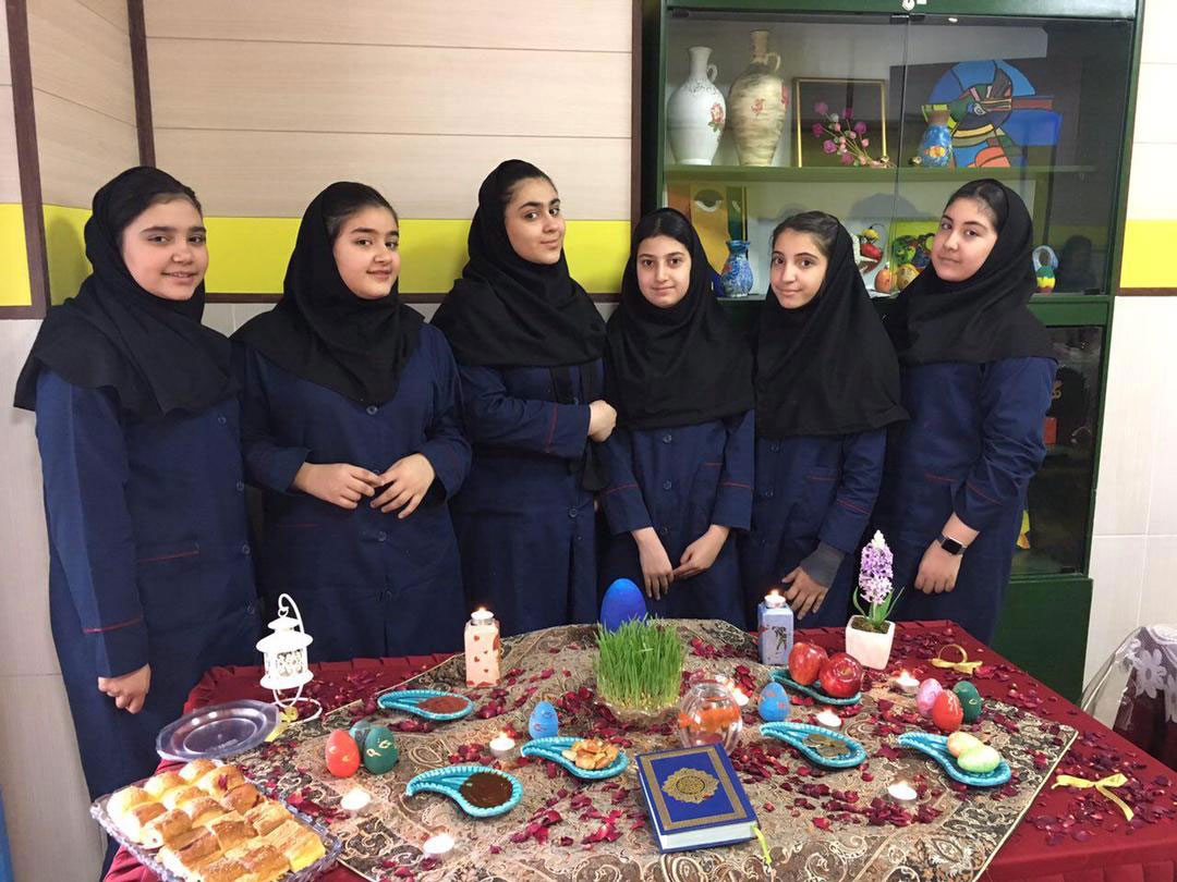 جشنواره نوروزی در دبیرستان دوره اول متوسطه مجتمع آموزشی کیمیای سعادت